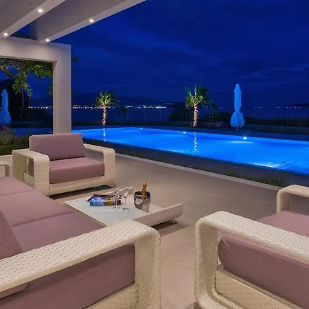 Red Land Villa Divulje