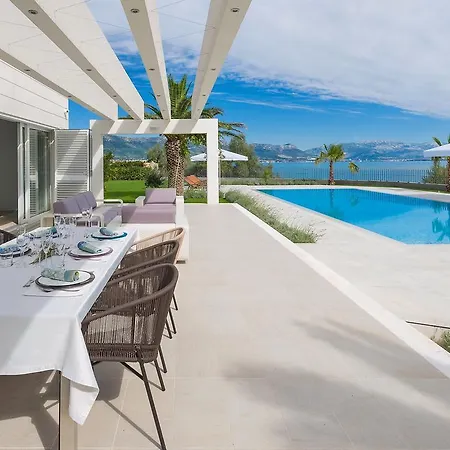 Red Land Villa